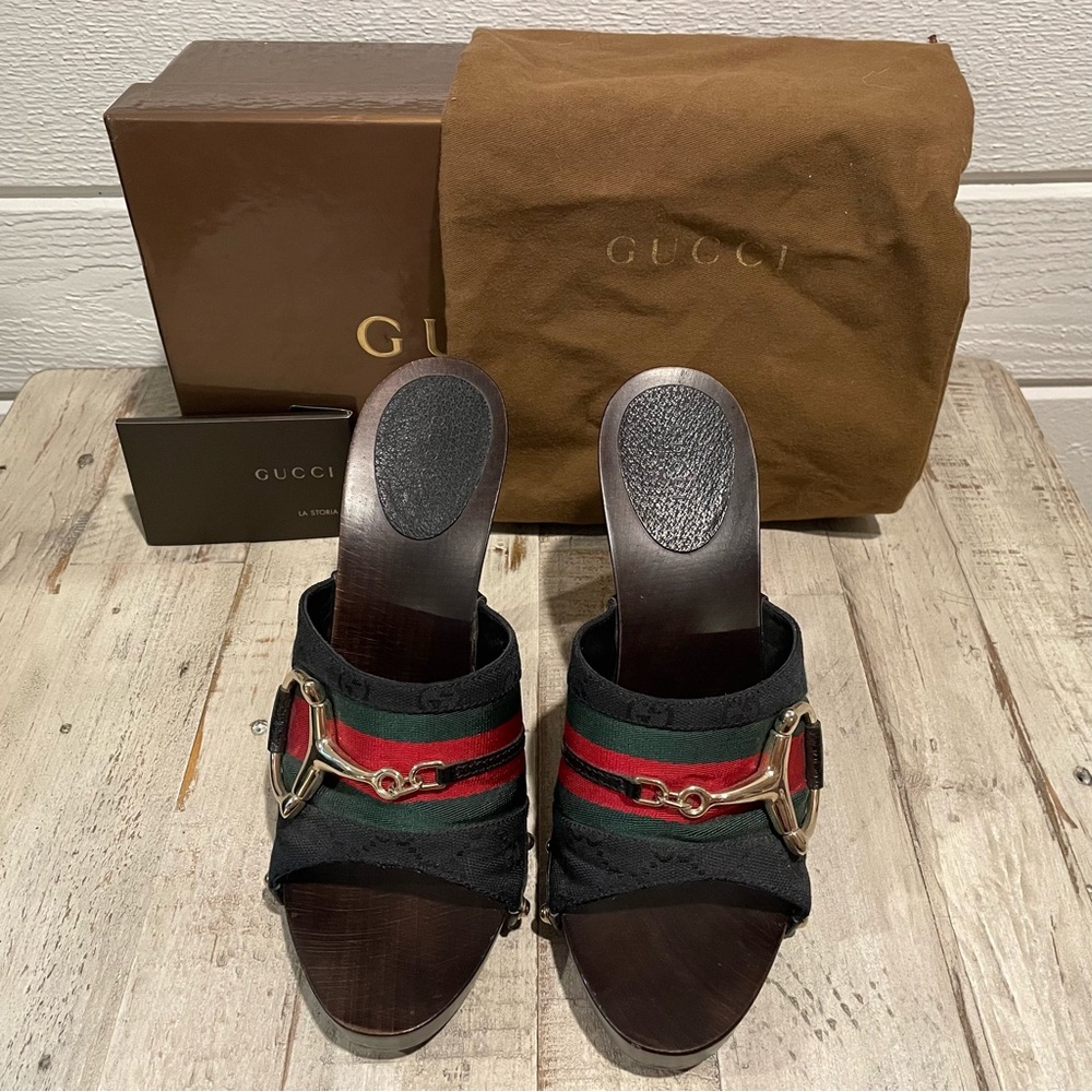 Authentic GUCCI Horsebit Monogram Canvas And Wood
Heels Clogs Mules Sz 8 - Picture 1 of 11